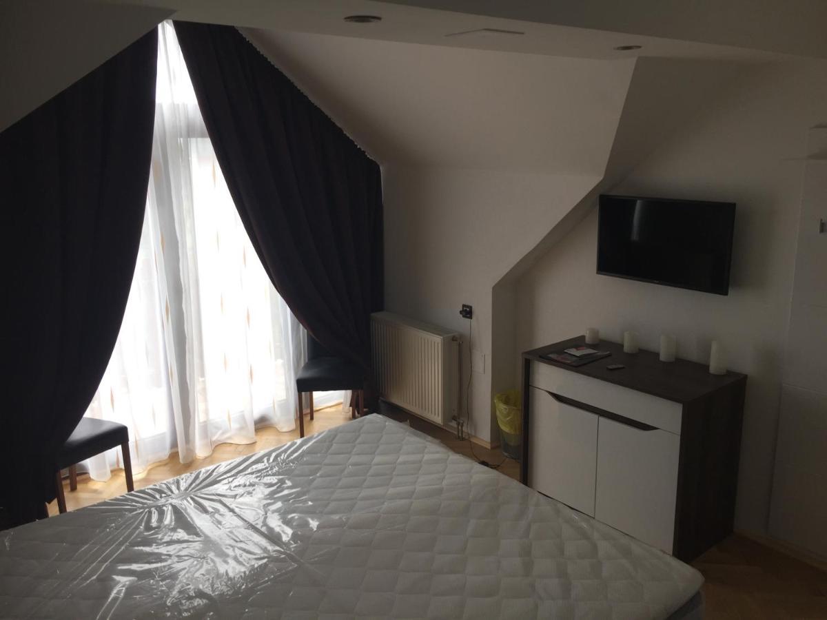 Vulkan Wellness Panzio Pécs Exterior foto